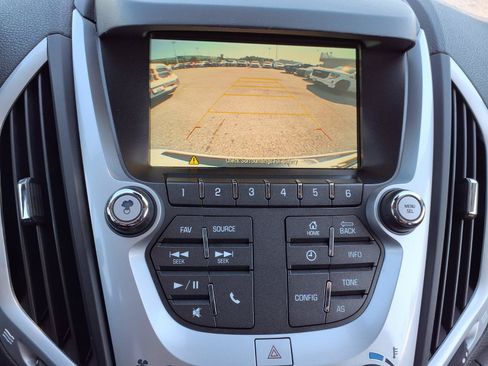 Used 2017 GMC Terrain SLE FWD image 7