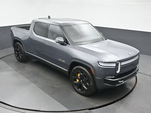 Used 2024 Rivian R1T Adventure AWD/4WD image 33