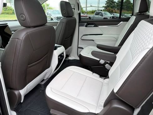 Used 2024 GMC Acadia Denali w/ Super Cruise Package AWD/4WD image 23