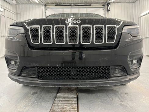 Used 2019 Jeep Cherokee Latitude w/ Popular Appearance Group FWD image 11