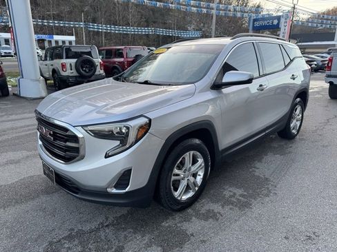 Used 2019 GMC Terrain SLE w/ Driver Convenience Package image 4