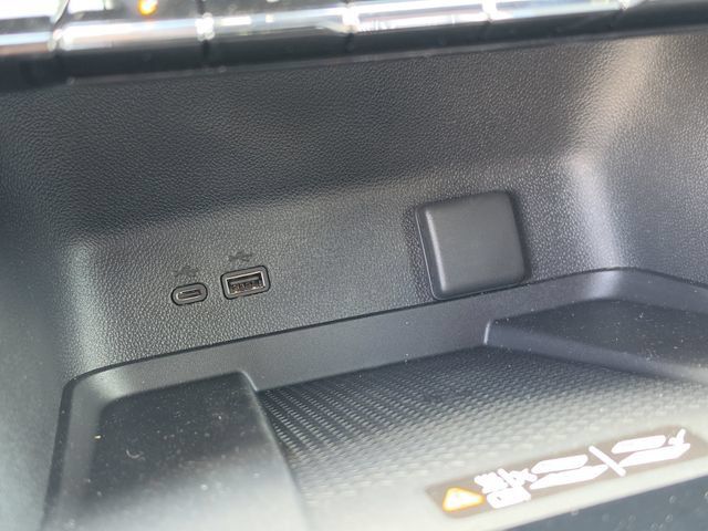 New 2026 Chevrolet Traverse RS w/ LPO, Floor Liner Package FWD image 30