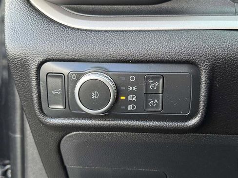 Used 2022 Ford Explorer XLT w/ Equipment Group 202A image 33