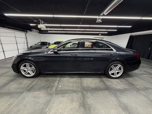 Used 2019 Mercedes-Benz S 560 4MATIC Sedan w/ AMG Line Exterior image 3