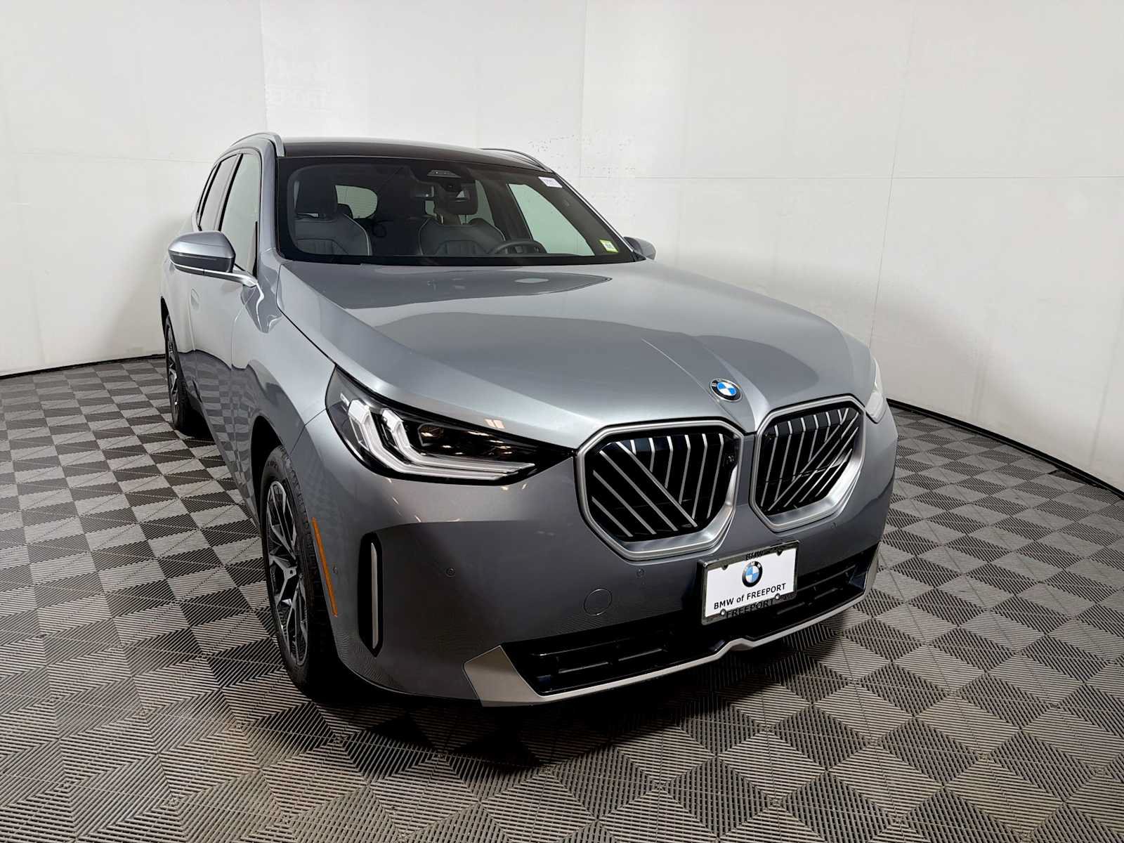 Used 2026 BMW X3 xDrive30i AWD/4WD image 2