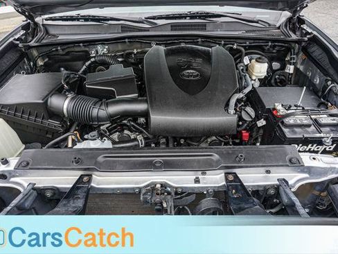 Used 2020 Toyota Tacoma SR5 RWD image 35