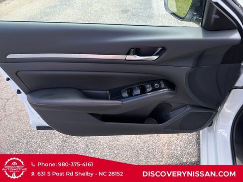 Certified 2024 Nissan Altima 2.0 SR FWD image 14