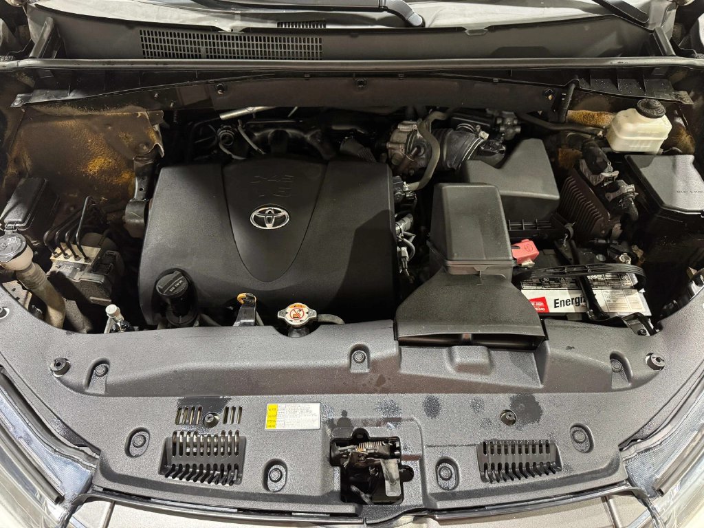 Used 2019 Toyota Highlander XLE AWD/4WD image 30