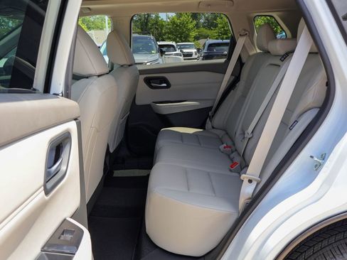 New 2026 Nissan Rogue SV FWD image 8