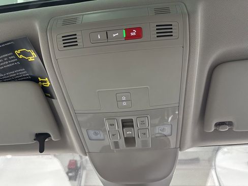 New 2026 Volkswagen Taos SE image 38