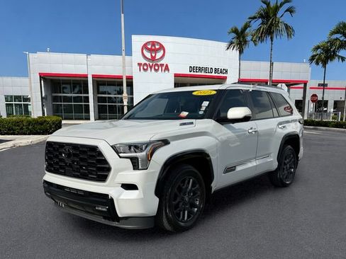 Used 2025 Toyota Sequoia Platinum AWD/4WD image 3