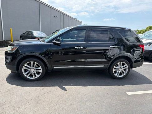 Used 2016 Ford Explorer Limited w/ Equipment Group 301A AWD/4WD image 4