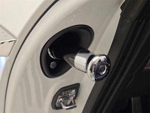 Certified 2020 Rolls-Royce Dawn image 18