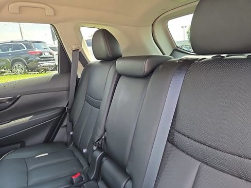 Used 2020 Nissan Rogue SL AWD/4WD image 34