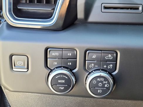 Used 2024 GMC Sierra 1500 Denali image 27