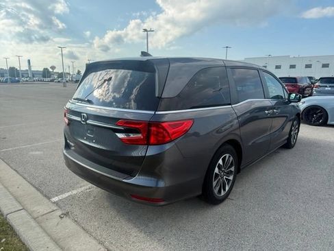 Used 2023 Honda Odyssey EX-L image 4
