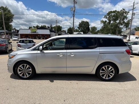 Used 2015 Kia Sedona SX Limited w/ SXL Technology Package FWD image 5