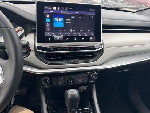 Used 2023 Jeep Compass Limited image 26