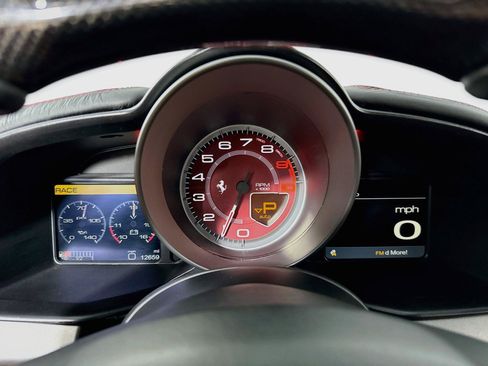 Used 2014 Ferrari 458 Italia Coupe RWD image 13