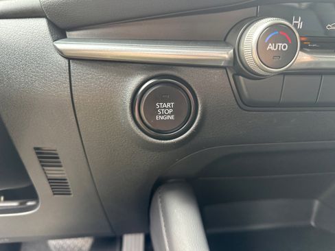 Used 2024 MAZDA MAZDA3 s image 30