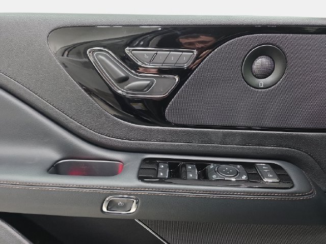 New 2027 Lincoln Aviator Reserve AWD/4WD image 24