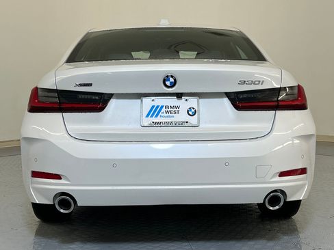 Used 2025 BMW 330i xDrive Sedan w/ Premium Package AWD/4WD image 9