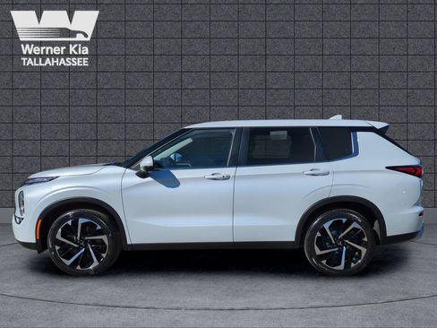 Used 2024 Mitsubishi Outlander SE image 8