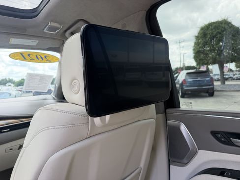 Used 2021 Cadillac Escalade ESV Premium Luxury Platinum RWD image 31
