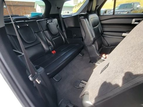 Used 2022 Ford Explorer XLT w/ Equipment Group 202A image 44