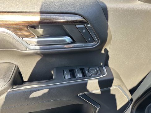 Used 2023 GMC Sierra 1500 Elevation image 18