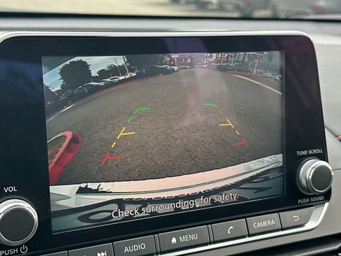 Used 2022 Nissan Altima 2.5 SR image 14