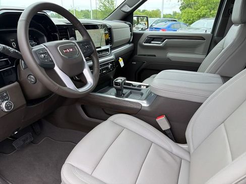 New 2026 GMC Sierra 1500 SLT AWD/4WD image 18