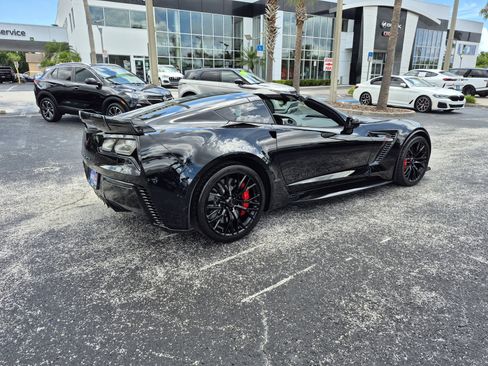 Used 2017 Chevrolet Corvette Z06 w/ Battery Protection Package RWD image 4