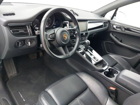 Certified 2023 Porsche Macan AWD/4WD image 18