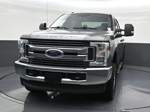 Used 2019 Ford F250 XLT w/ Snow Plow Prep Package image 9