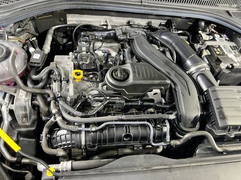 Used 2023 Volkswagen Jetta SE image 29