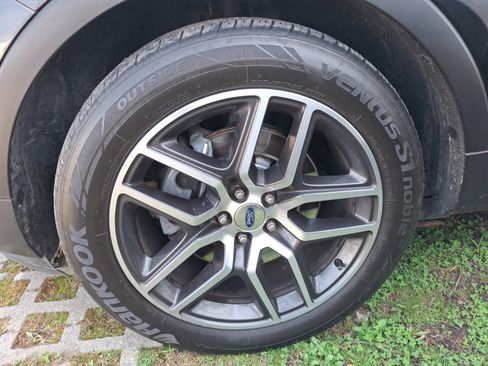 Used 2016 Ford Explorer Sport image 4