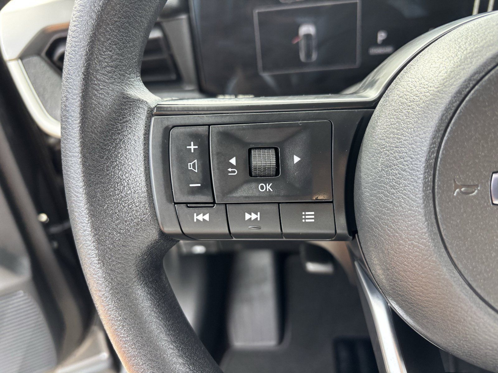 Certified 2026 Nissan Kicks SV FWD image 29