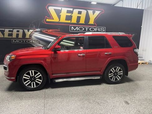 Used 2022 Toyota 4Runner Limited AWD/4WD image 3