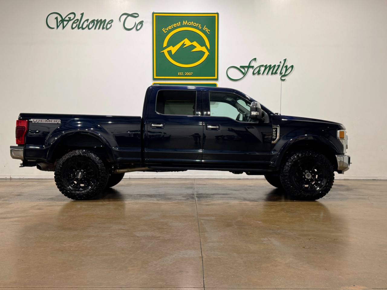Used 2021 Ford F250 XLT w/ Tremor Off-Road Package AWD/4WD image 2