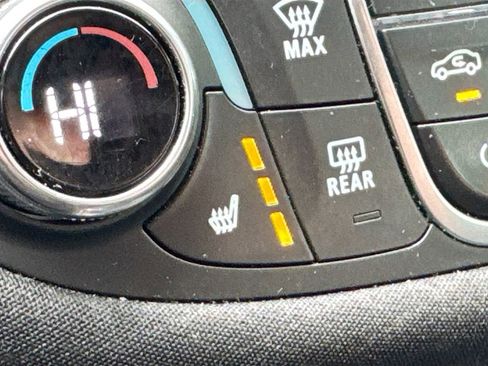 Used 2024 Chevrolet Malibu LT image 19