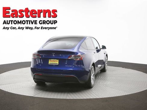 Used 2022 Tesla Model Y Long Range image 33