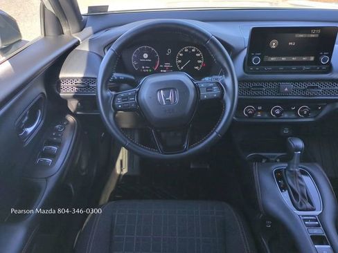 Used 2025 Honda HR-V Sport image 17