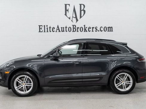 Used 2023 Porsche Macan AWD/4WD image 2