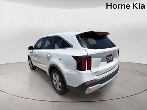 New 2026 Kia Sorento LX FWD image 5