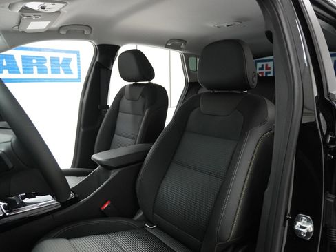 New 2026 Chevrolet Trax LT w/ Driver Confidence Package FWD image 16