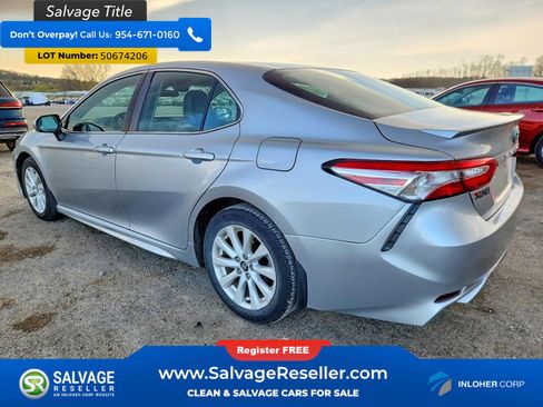 Used 2020 Toyota Camry FWD image 3