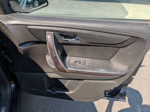 Used 2015 Chevrolet Traverse LTZ AWD/4WD image 36