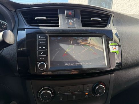 Used 2019 Nissan Sentra S image 10
