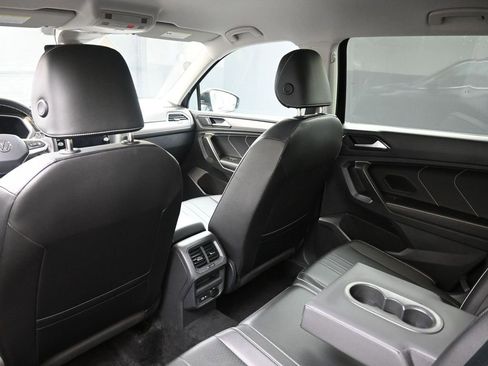 Certified 2023 Volkswagen Tiguan SE image 19